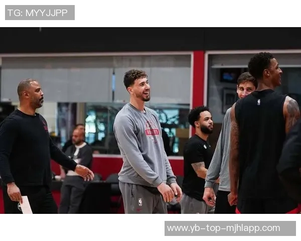 火箭队本季进攻效率超越联盟平均值9分创新世纪以来第二高力压15至16赛季勇士队